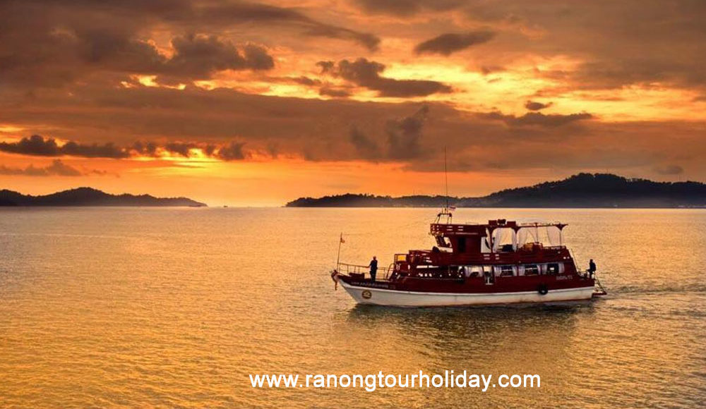 ทัวร์ระนอง ล่องเรือคลาสิกอ่าวระนอง 1 วัน
